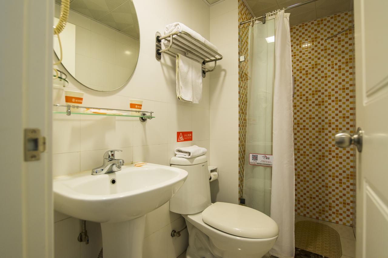 Home Inn Chongqing Jiangbei Airport Shuangfeng Road Exterior foto